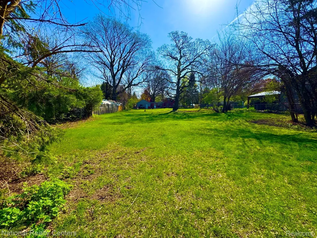 0000 E Colwell Street Street W Farmington Hills City MI 48336