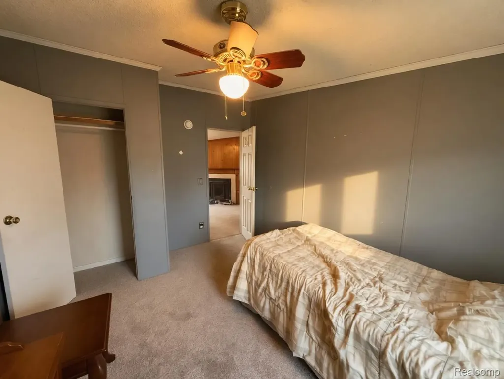 6988 Mckean Ypsilanti City MI 48197