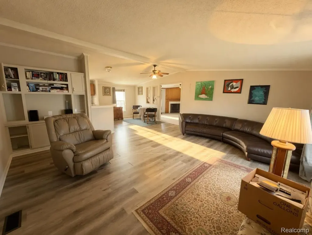 6988 Mckean Ypsilanti City MI 48197
