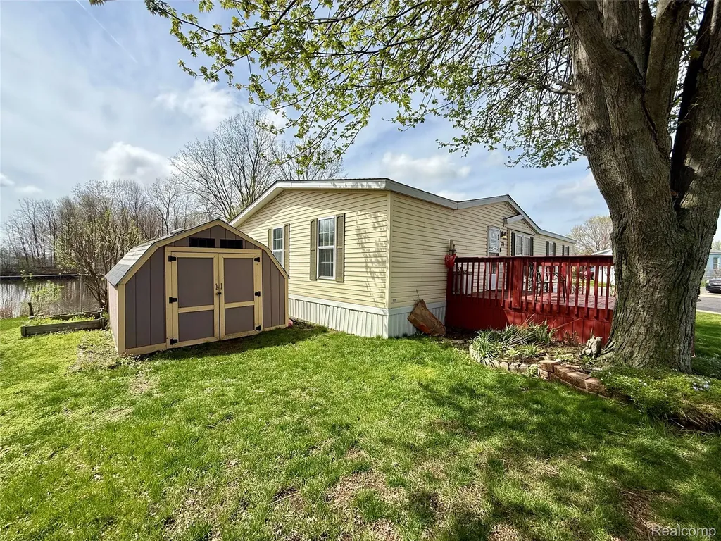6988 Mckean Ypsilanti City MI 48197