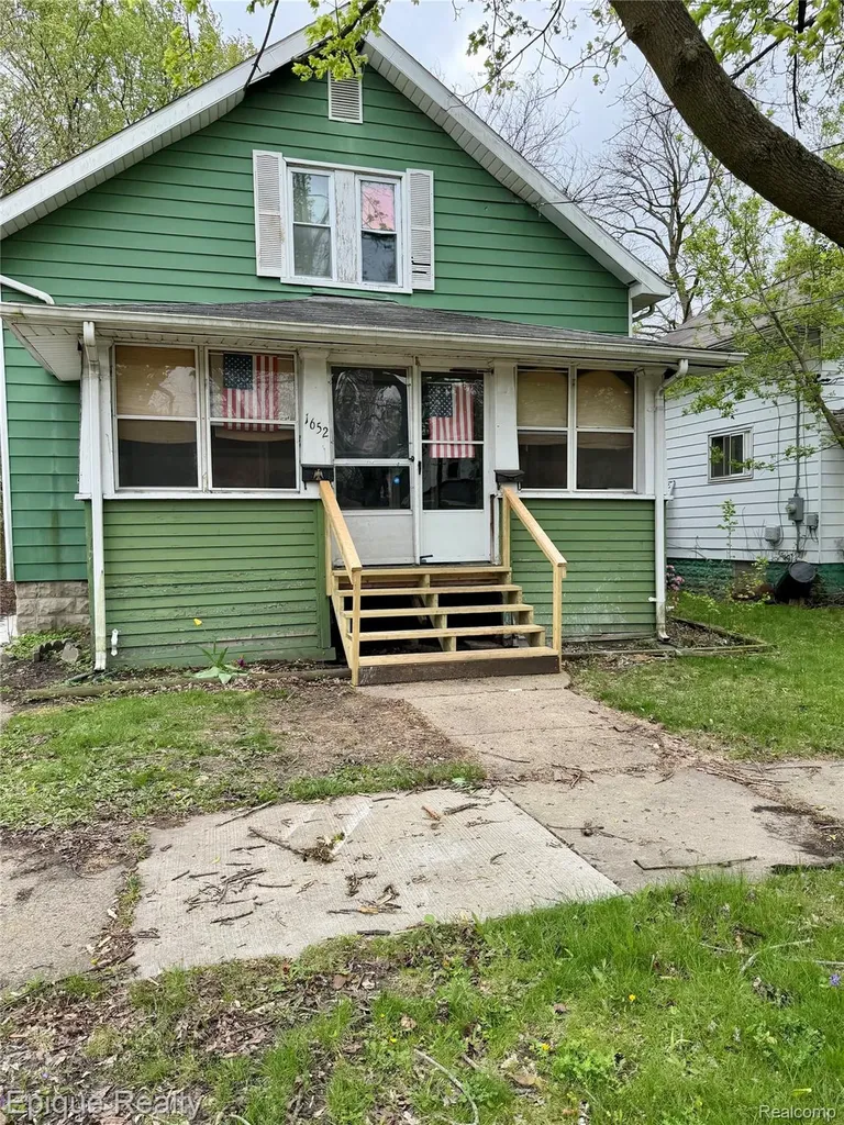 1652 Wisconsin Avenue Flint City MI 48506