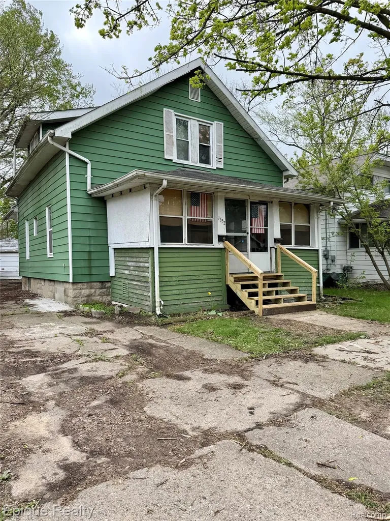 1652 Wisconsin Avenue Flint City MI 48506