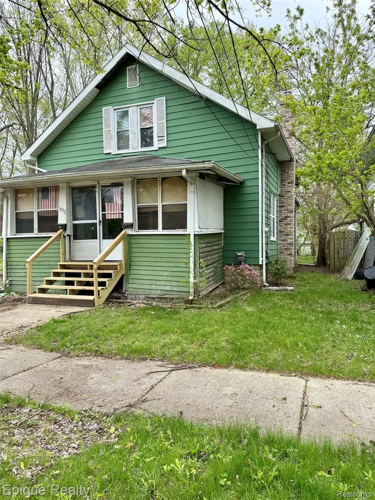 1652 Wisconsin Avenue Flint City MI 48506