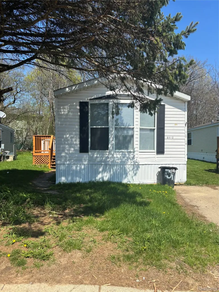 1478 Coachlight Lot 68 Flint City MI 48532