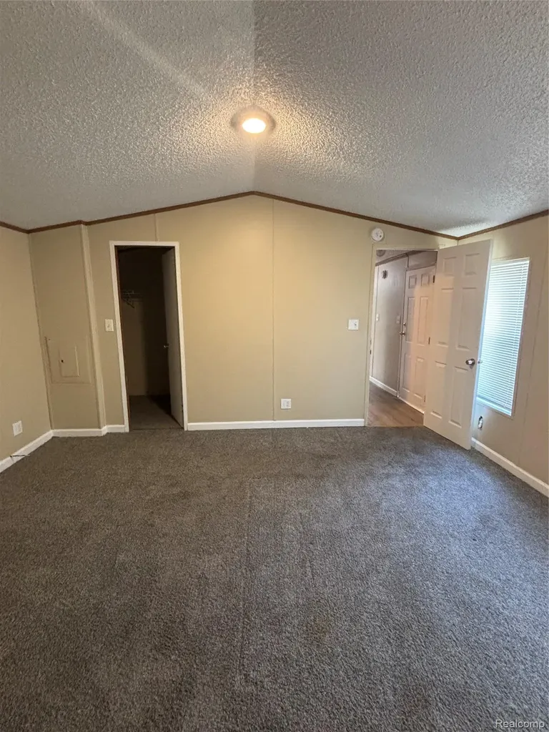 1478 Coachlight Lot 68 Flint City MI 48532