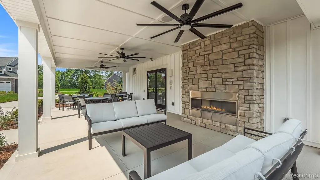 7901 Arimoore Drive West Bloomfield Charter Township MI 48322