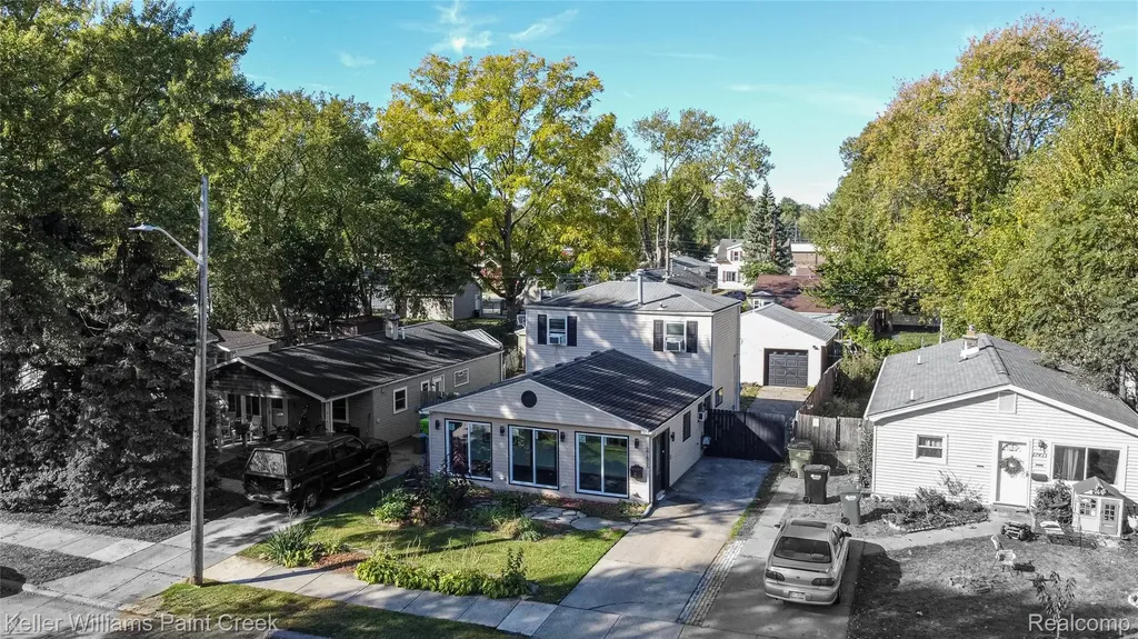 27425 Townley Street Madison Heights City MI 48071