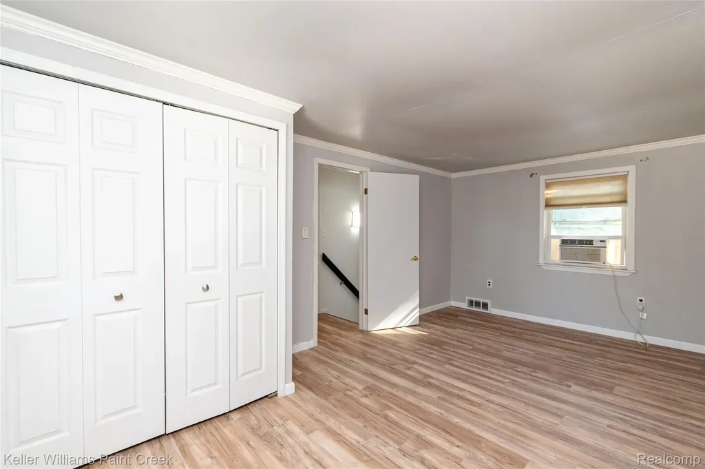 27425 Townley Street Madison Heights City MI 48071