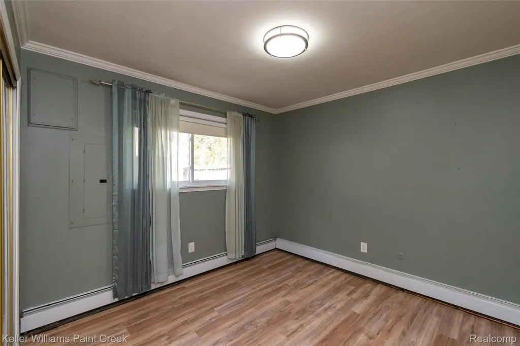 27425 Townley Street Madison Heights City MI 48071