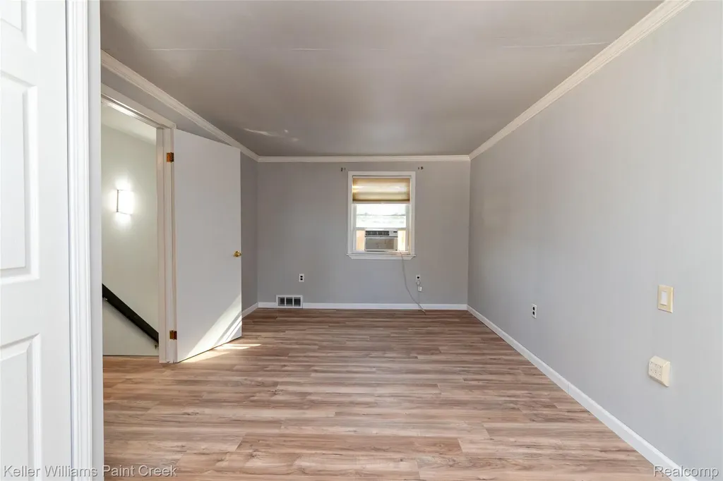 27425 Townley Street Madison Heights City MI 48071