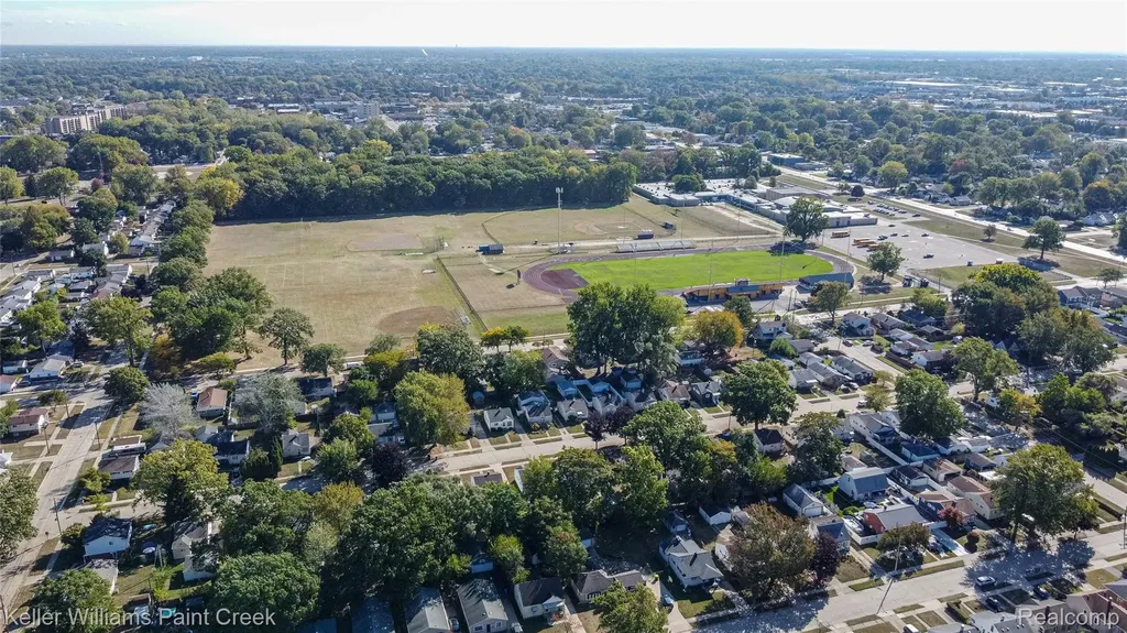 27425 Townley Street Madison Heights City MI 48071