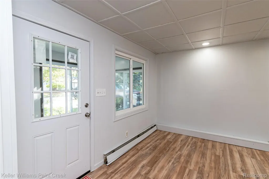 27425 Townley Street Madison Heights City MI 48071