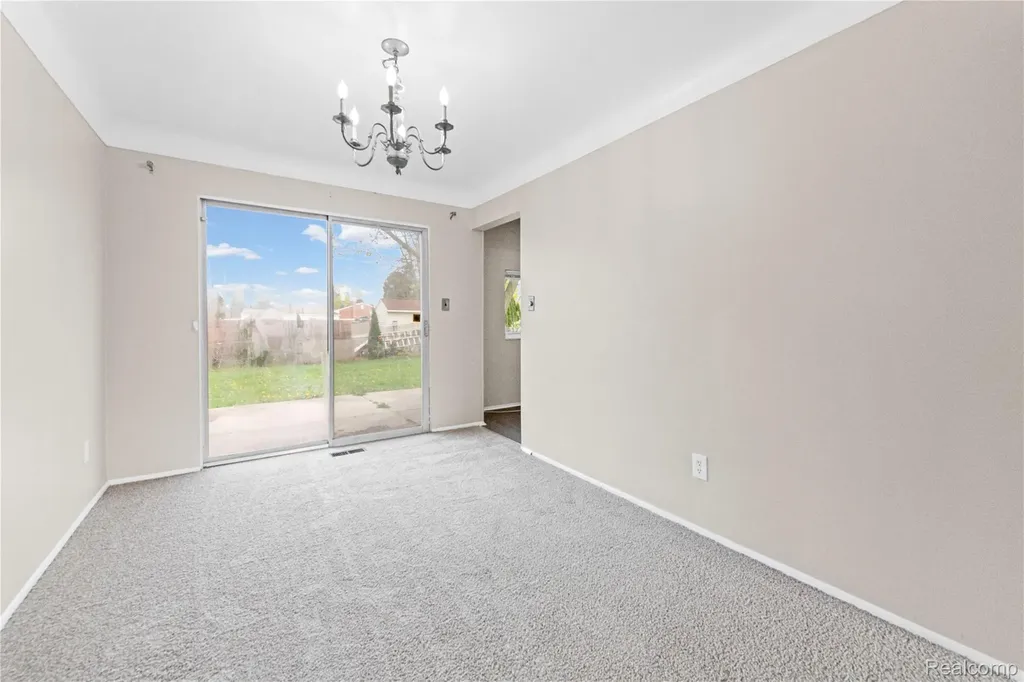 28298 Marcia Avenue Warren City MI 48093