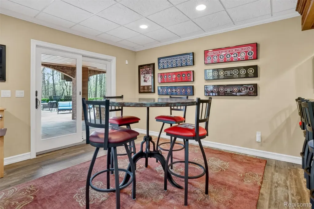 1867 Lincolnshire Drive Rochester Hills City MI 48309