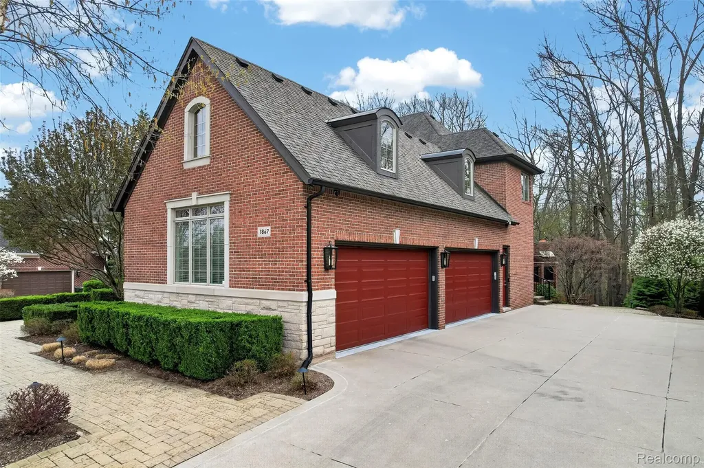 1867 Lincolnshire Drive Rochester Hills City MI 48309