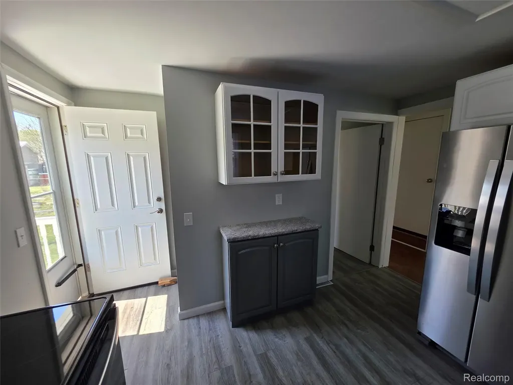 1236 Decamp Street Burton City MI 48529