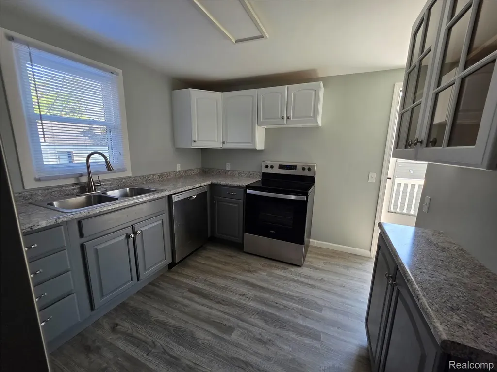 1236 Decamp Street Burton City MI 48529