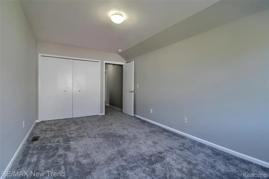 3241 Buckhorn Court Ann Arbor City MI 48105