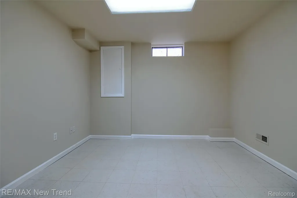 3241 Buckhorn Court Ann Arbor City MI 48105