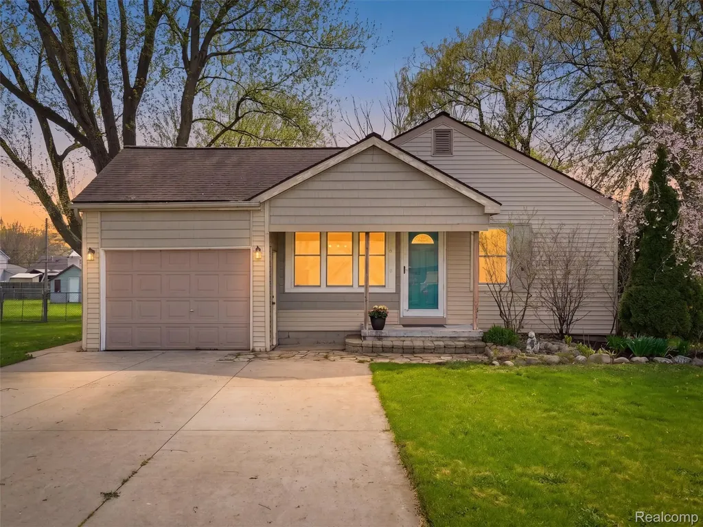 23564 Donaldson Street Clinton Charter Township MI 48035
