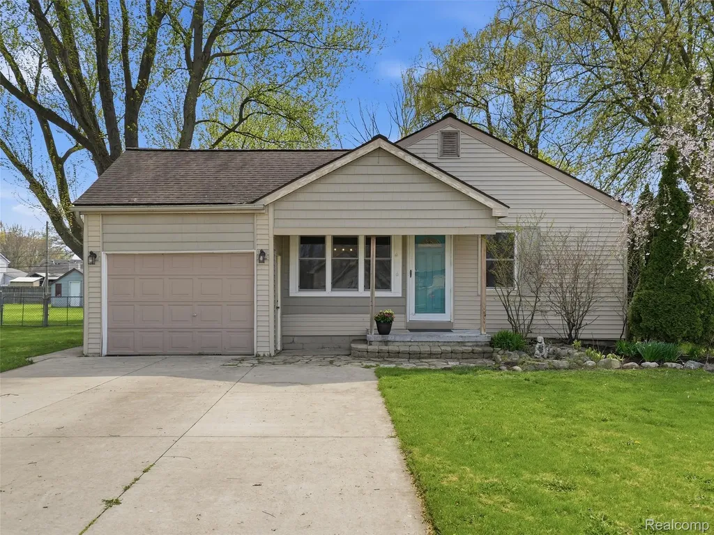 23564 Donaldson Street Clinton Charter Township MI 48035