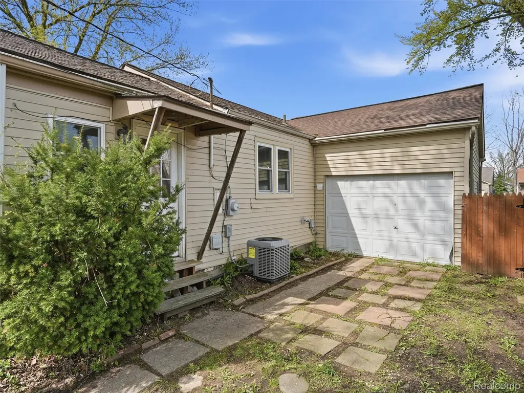 23564 Donaldson Street Clinton Charter Township MI 48035