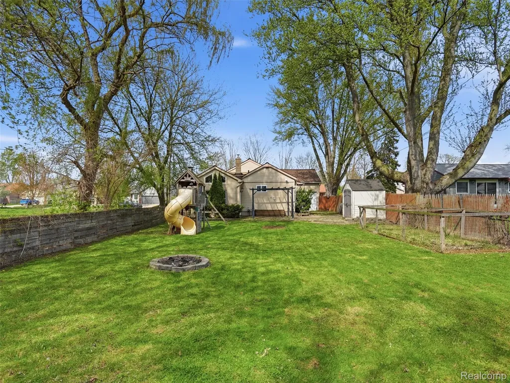 23564 Donaldson Street Clinton Charter Township MI 48035
