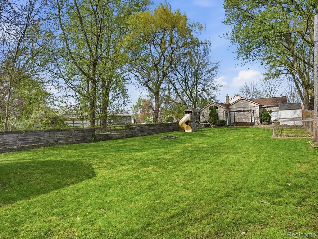 23564 Donaldson Street Clinton Charter Township MI 48035
