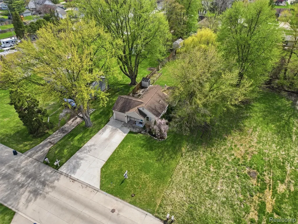 23564 Donaldson Street Clinton Charter Township MI 48035
