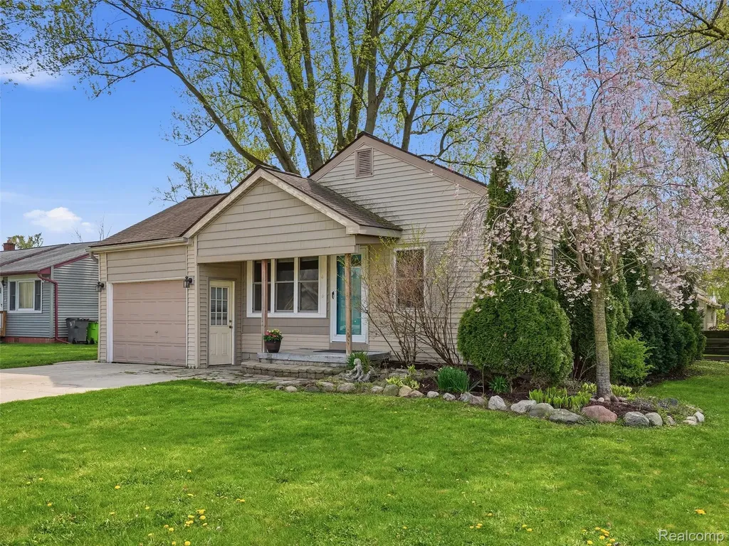 23564 Donaldson Street Clinton Charter Township MI 48035