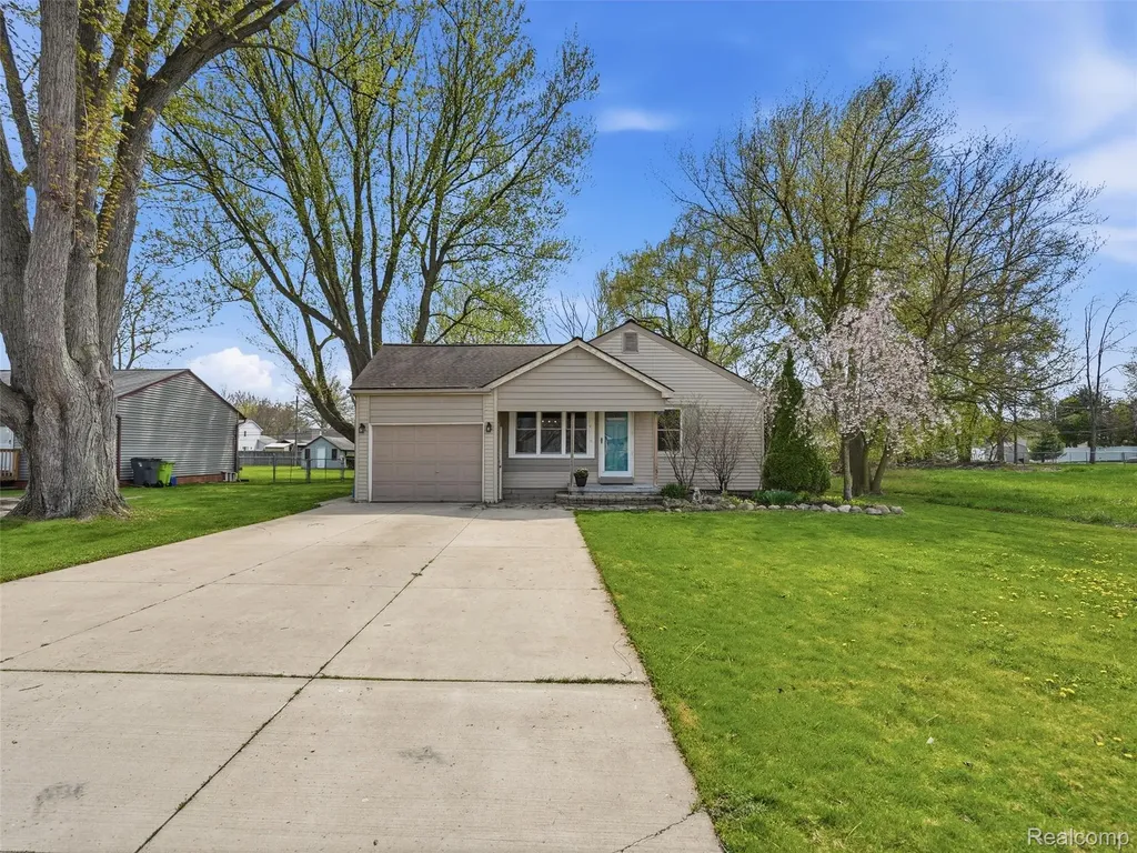 23564 Donaldson Street Clinton Charter Township MI 48035