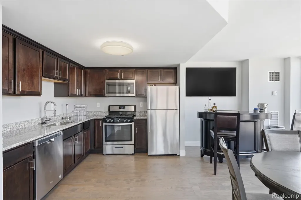 250 E Harbortown Drive Detroit City MI 48207