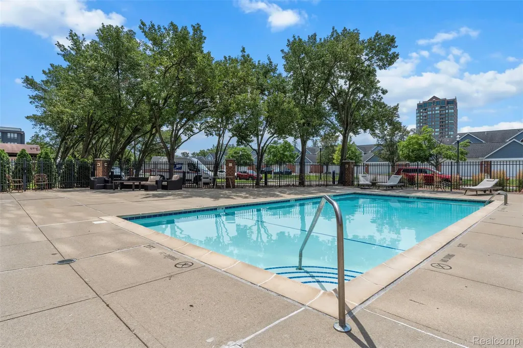 250 E Harbortown Drive Detroit City MI 48207
