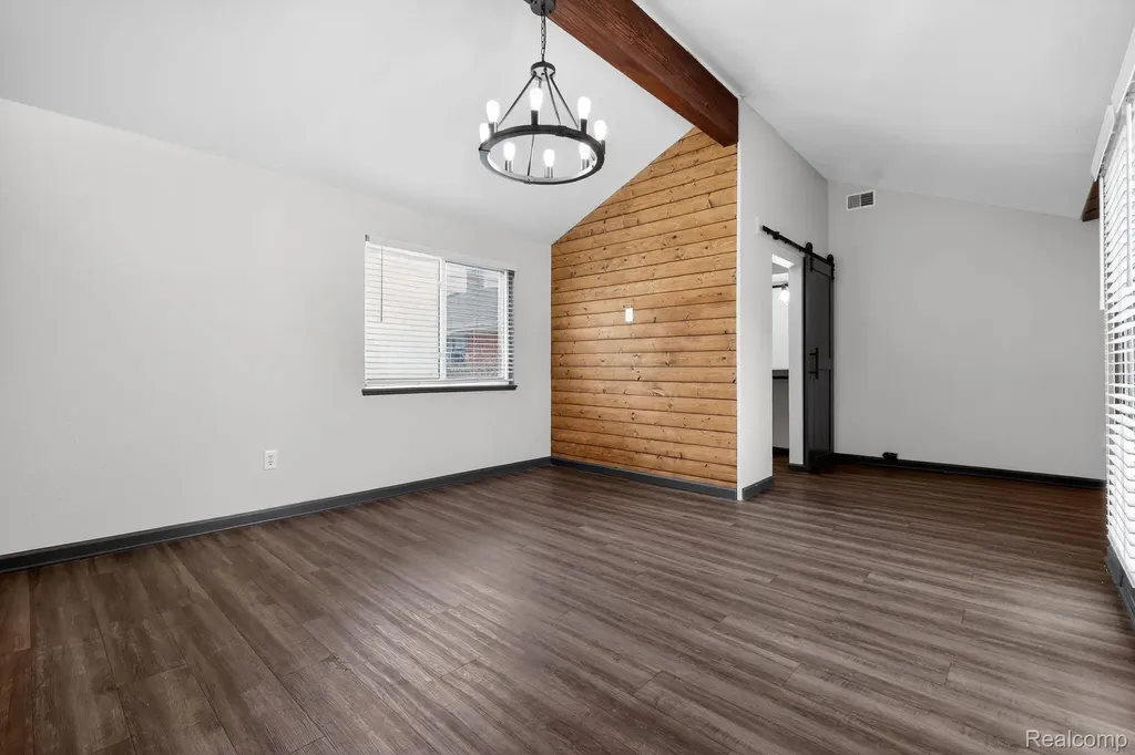 18570 Matthews Street Riverview City MI 48193