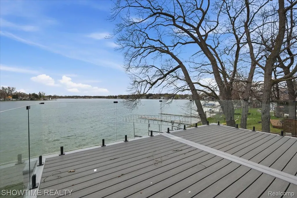 13281 Haddon Street Fenton Charter Township MI 48430