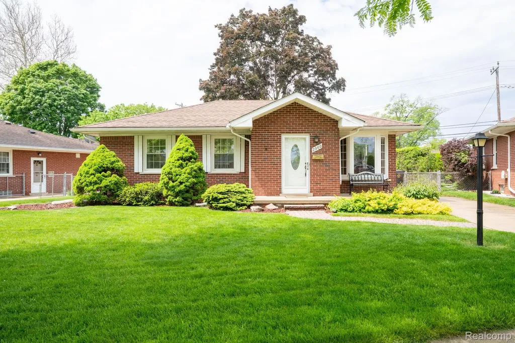 2960 Anna Court Trenton City MI 48183