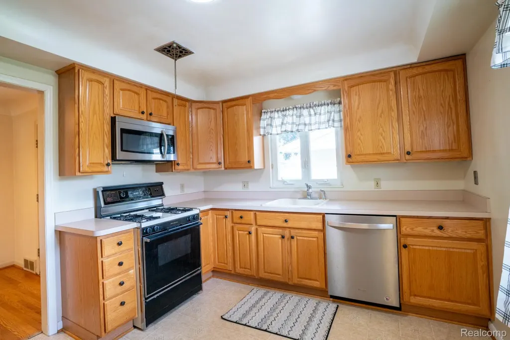2960 Anna Court Trenton City MI 48183