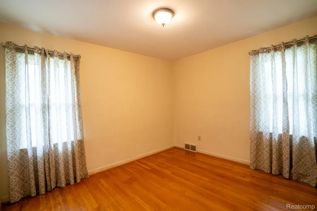 2960 Anna Court Trenton City MI 48183