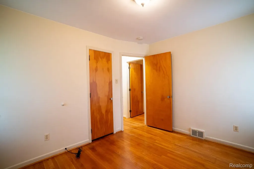 2960 Anna Court Trenton City MI 48183