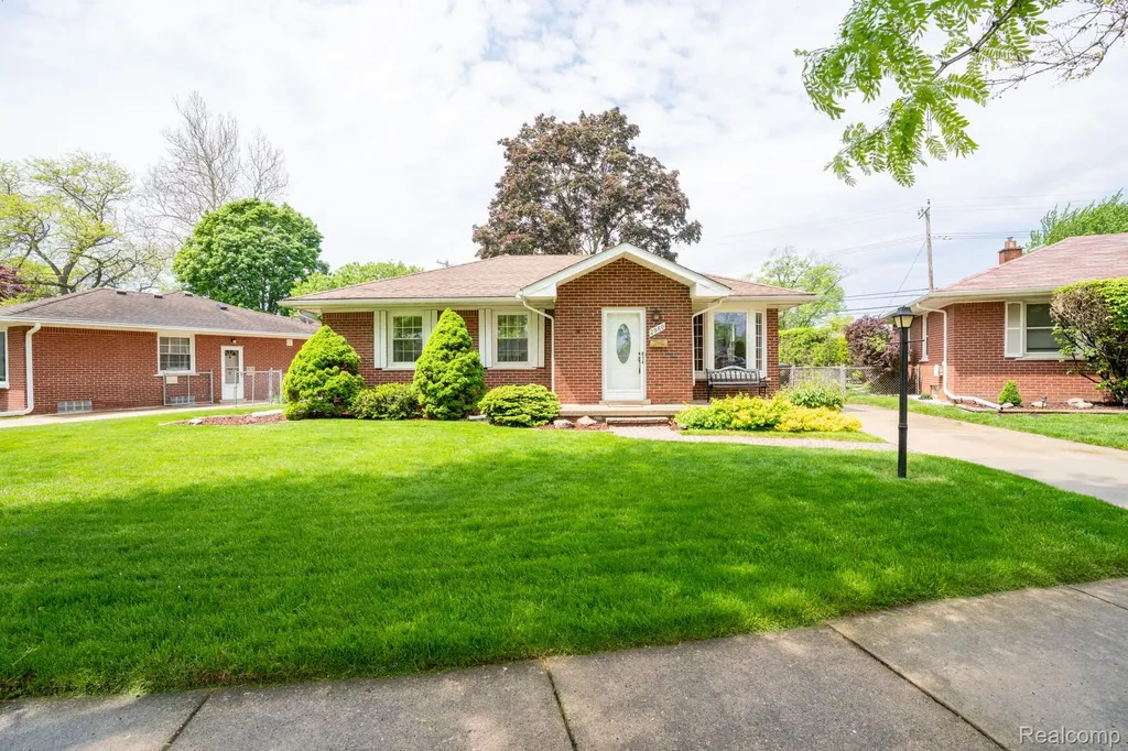 2960 Anna Court Trenton City MI 48183