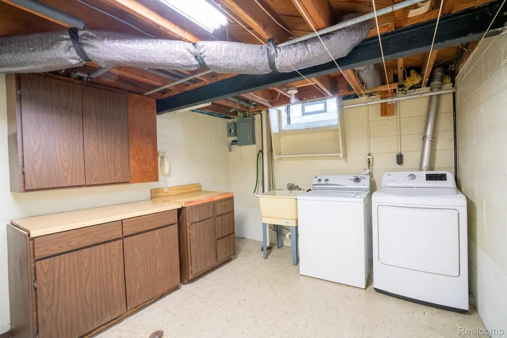 2960 Anna Court Trenton City MI 48183