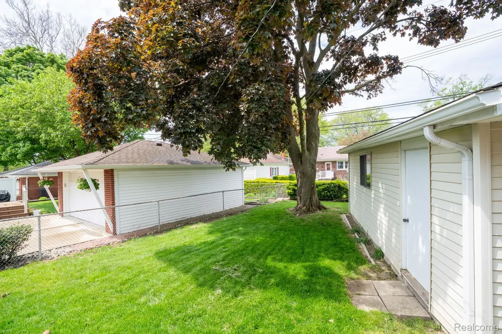 2960 Anna Court Trenton City MI 48183
