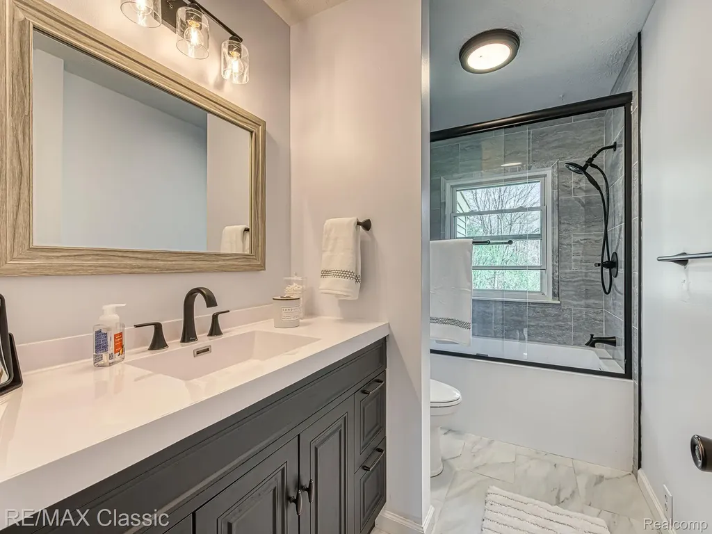 428 E Shore Drive Northfield Township MI 48189