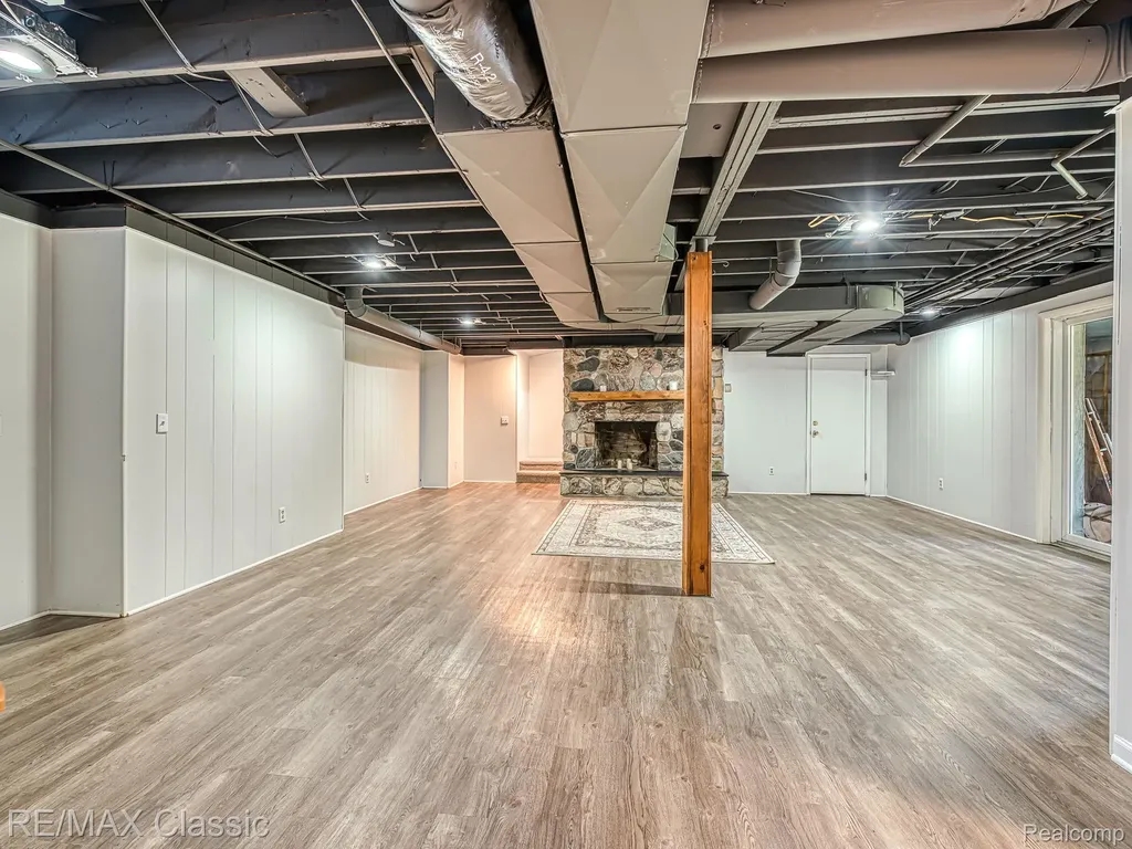 428 E Shore Drive Northfield Township MI 48189