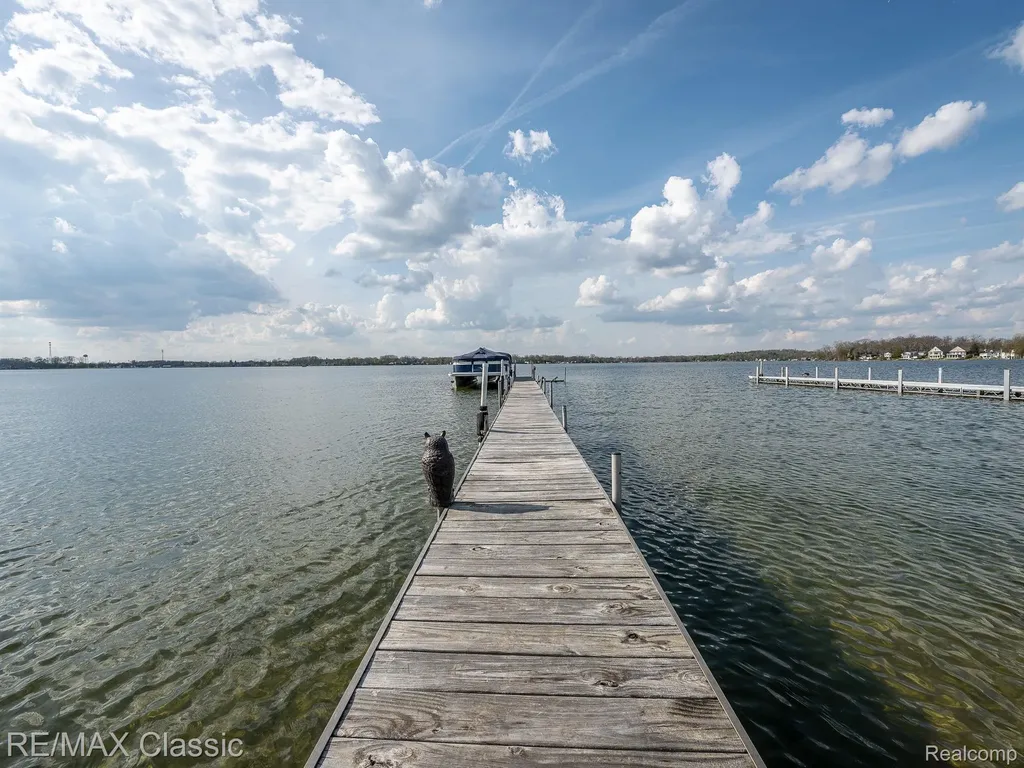 428 E Shore Drive Northfield Township MI 48189
