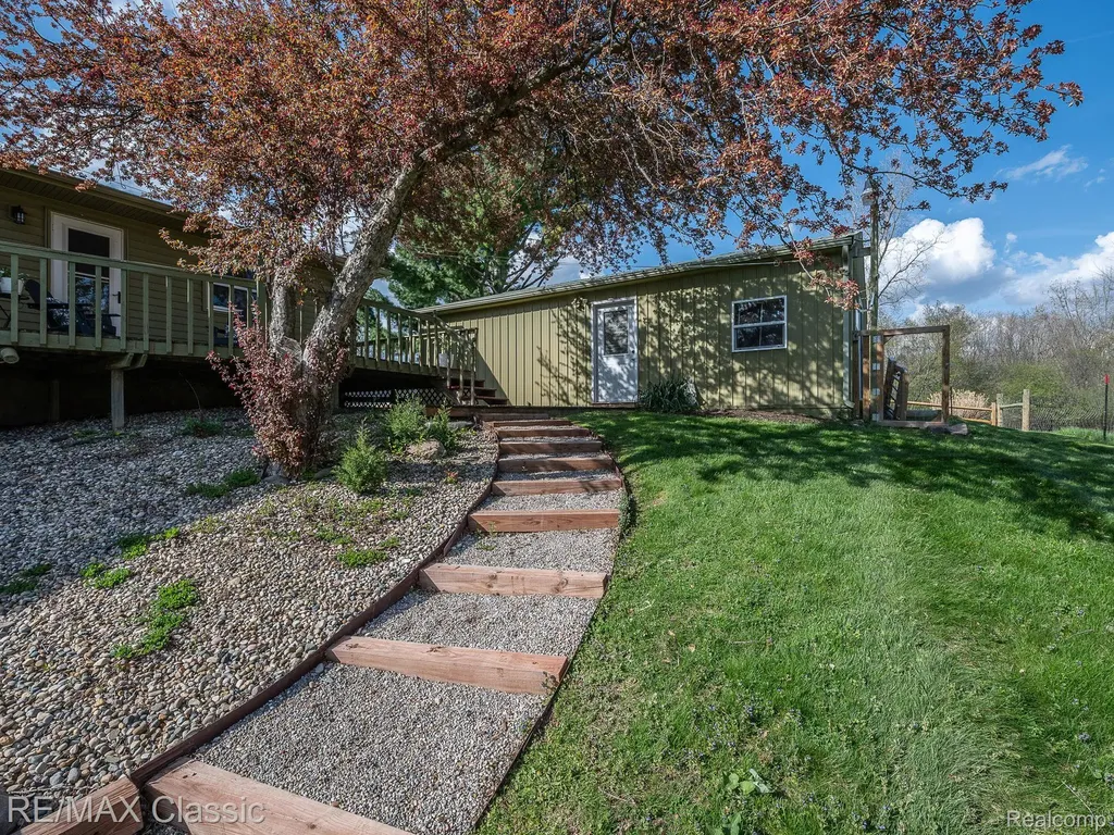 428 E Shore Drive Northfield Township MI 48189