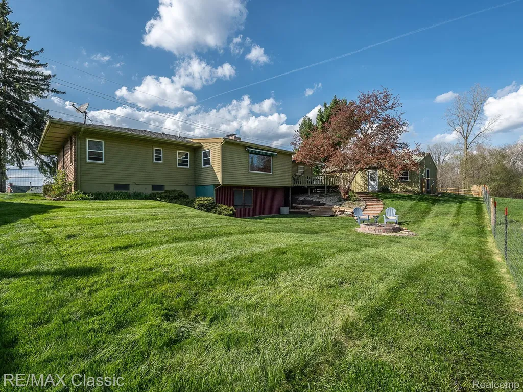 428 E Shore Drive Northfield Township MI 48189