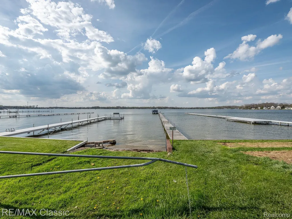 428 E Shore Drive Northfield Township MI 48189