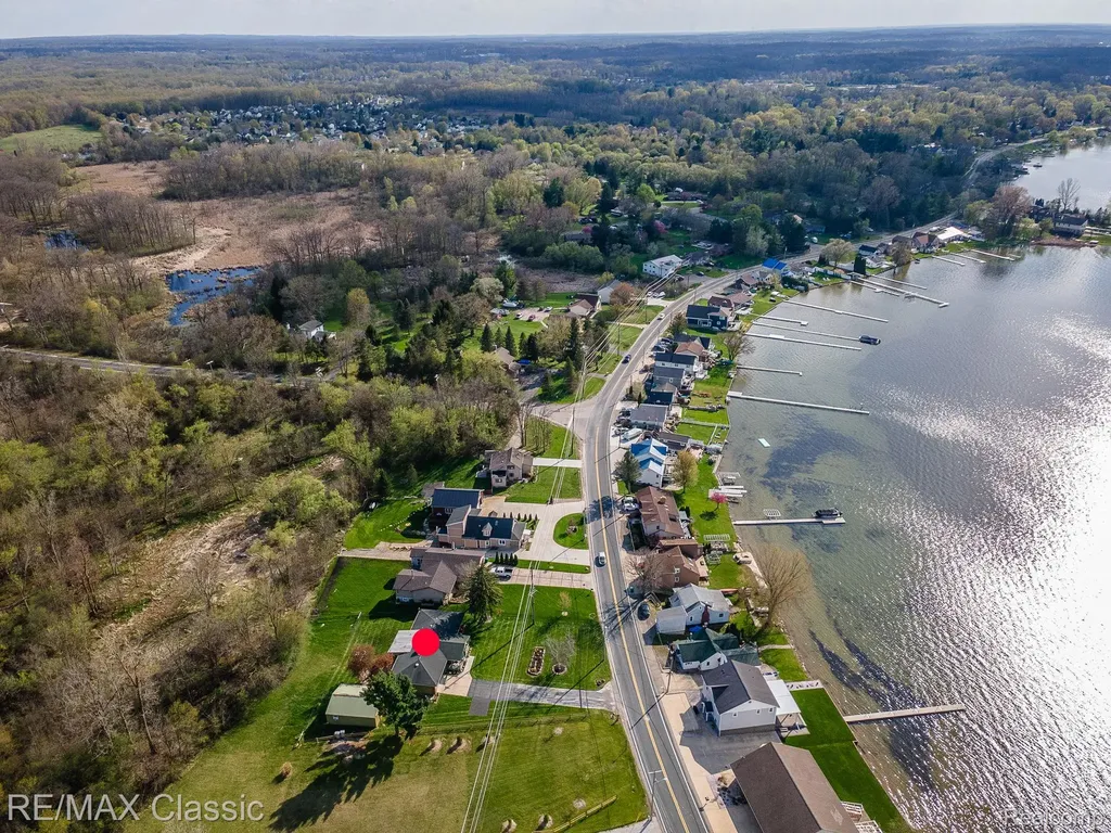 428 E Shore Drive Northfield Township MI 48189