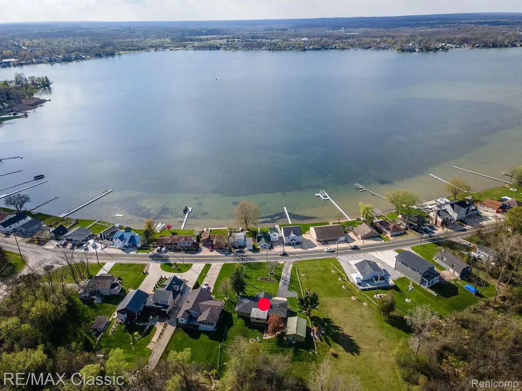 428 E Shore Drive Northfield Township MI 48189